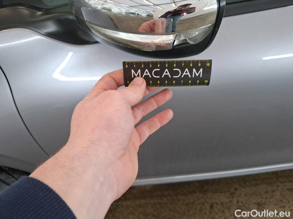  Peugeot  208  Signature 1.2 PureTech 80CV BVM5 E6dT #53