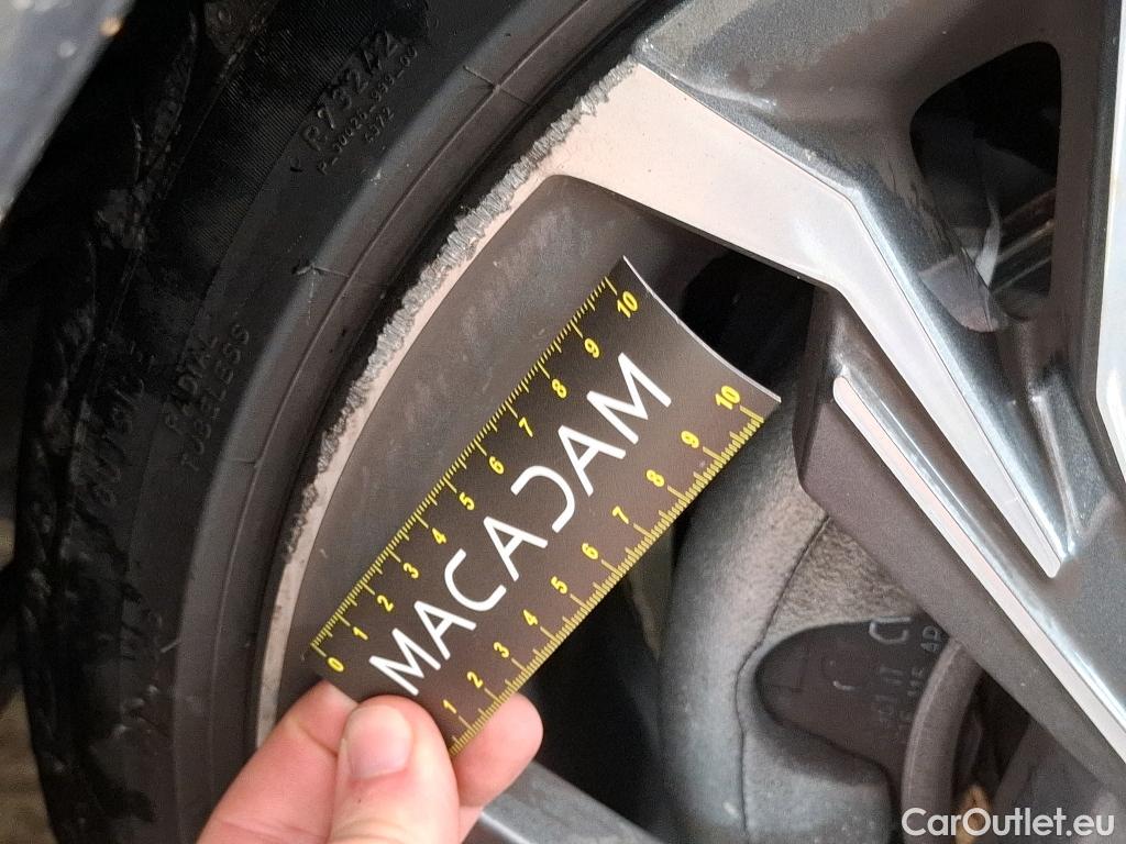  Audi  A3 AUDI  Sportback / 2020 / 5P / Berline 40 TFSI e 204 S Tronic S Line #17