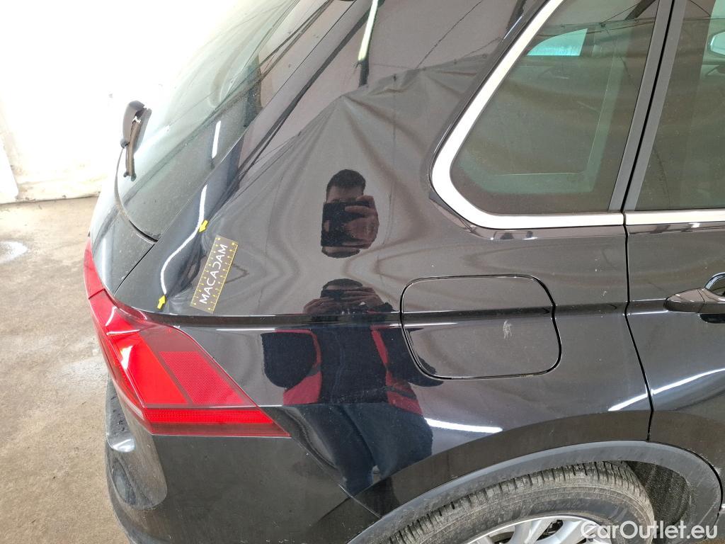  Volkswagen  Tiguan VOLKSWAGEN  / 2016 / 5P / SUV 2.0 TDI 150 DSG7 Confortline Business #1