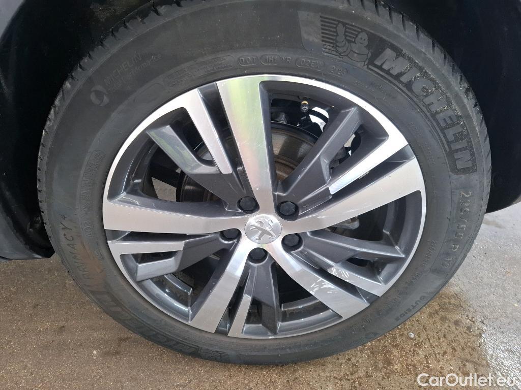  Peugeot  3008 PEUGEOT  / 2020 / 5P / SUV 1.6 HYBRID 225 E-EAT8 Allure Pack #19