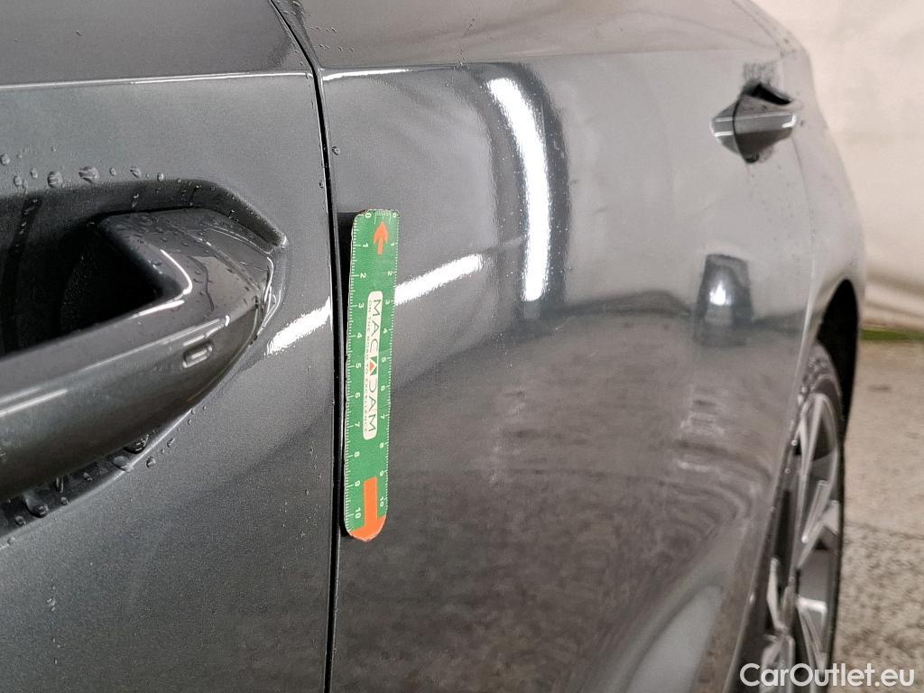  Audi  A3 AUDI  Sportback / 2020 / 5P / Berline 35 TFSI 150 MHEV S Tronic S Line #14