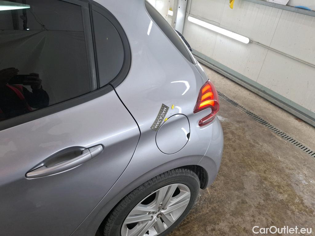  Peugeot  208  Signature 1.2 PureTech 80CV BVM5 E6dT #45