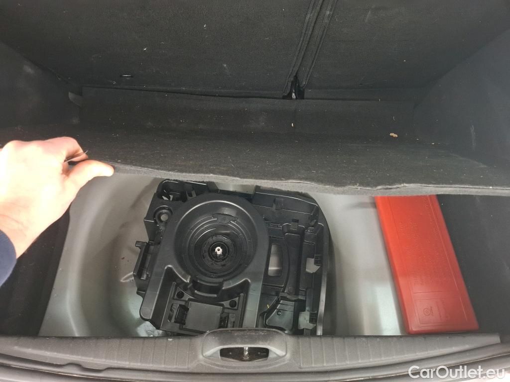  Peugeot  208  Signature 1.2 PureTech 80CV BVM5 E6dT #58