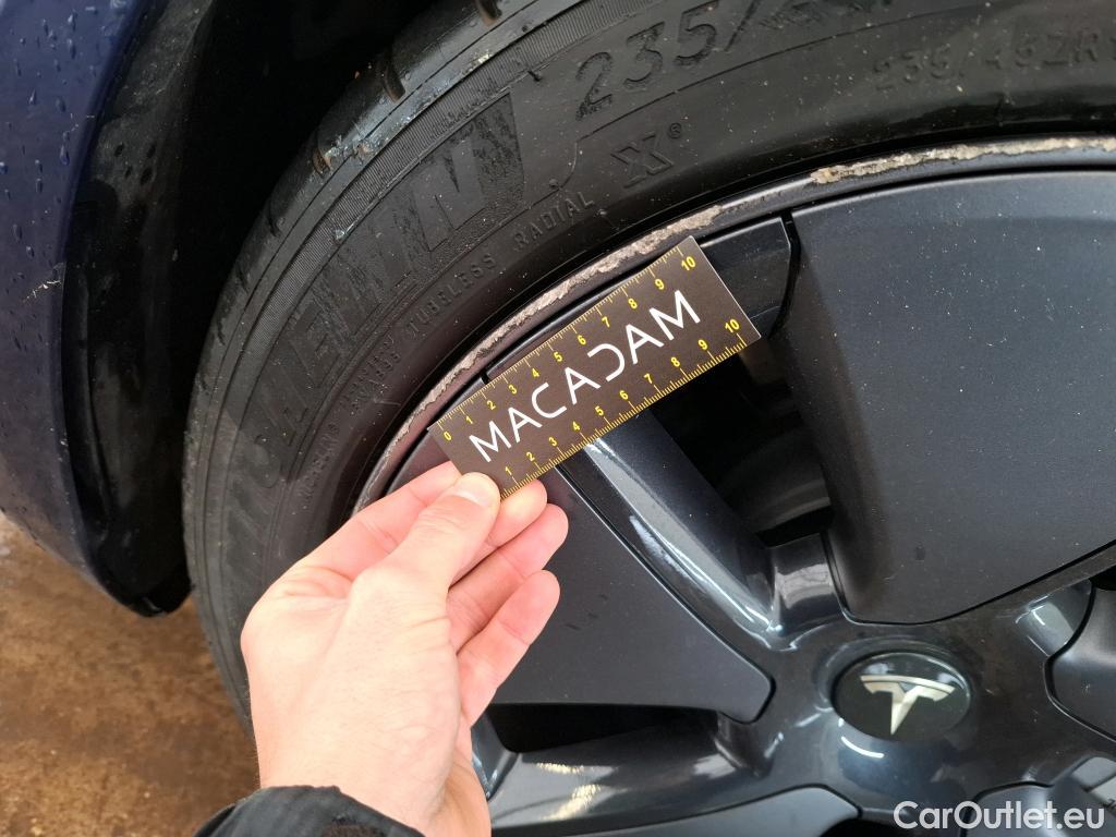  Tesla  Model 3 TESLA   2018  4P  Berline Grande Autonomie #9