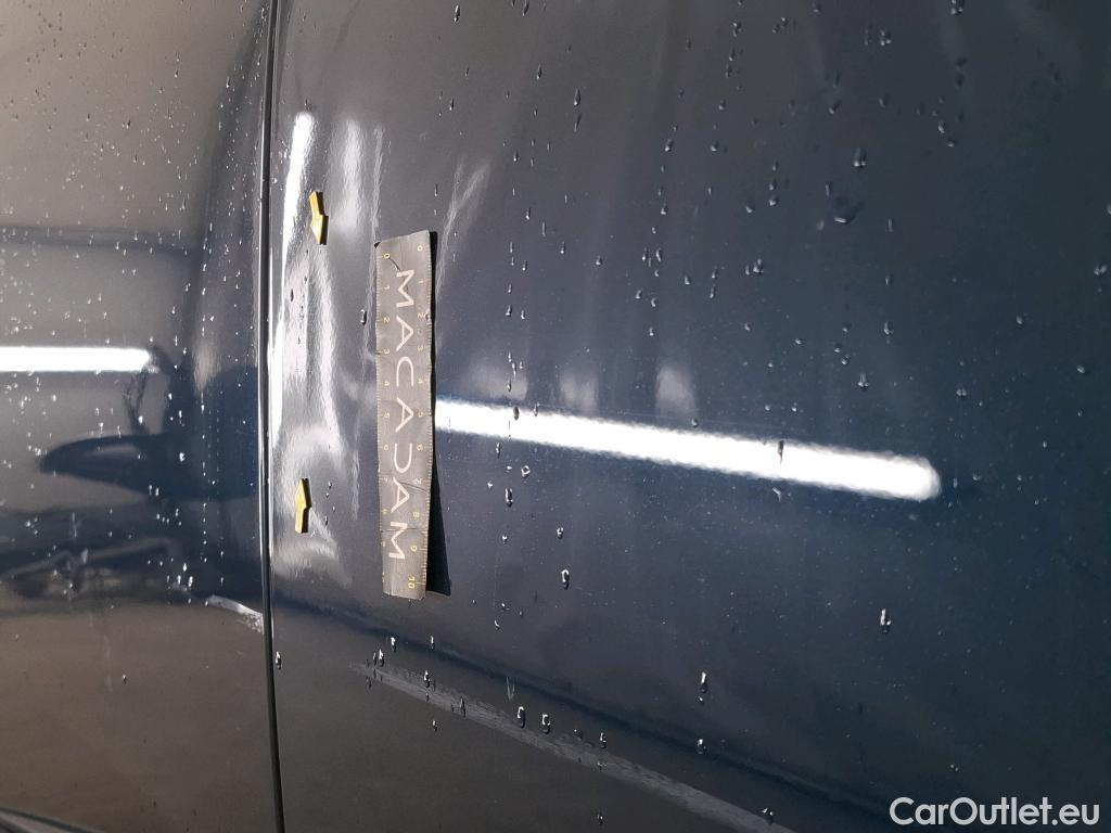  Peugeot  3008 PEUGEOT  / 2020 / 5P / SUV 1.6 HYBRID 225 E-EAT8 Allure Pack #2