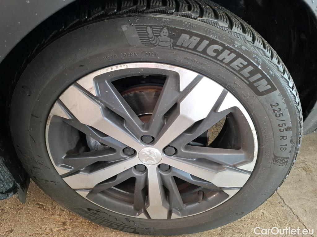  Peugeot  5008  GT Line 1.5 HDi 130CV BVA8 7 Sieges E6dT #17
