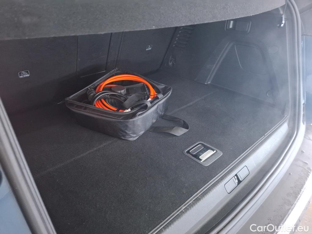  Peugeot  3008 PEUGEOT  / 2020 / 5P / SUV 1.6 HYBRID 225 E-EAT8 Allure Pack #61