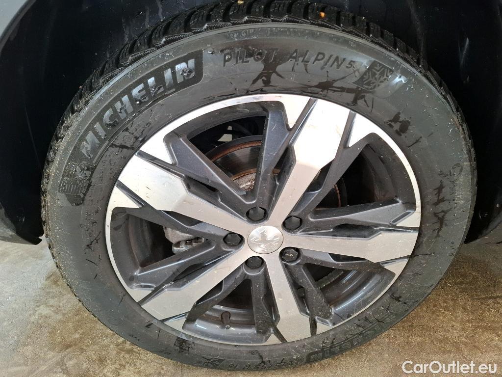  Peugeot  5008  GT Line 1.5 HDi 130CV BVA8 7 Sieges E6dT #30