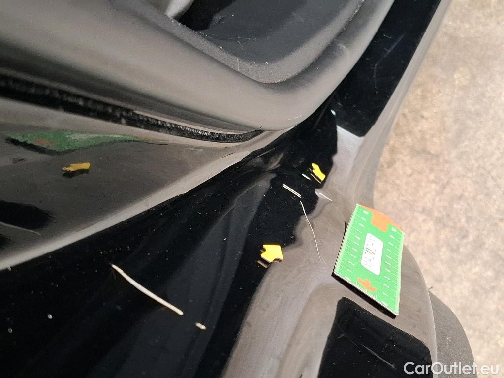  Peugeot  5008  GT Line 1.5 HDi 130CV BVA8 7 Sieges E6dT #15