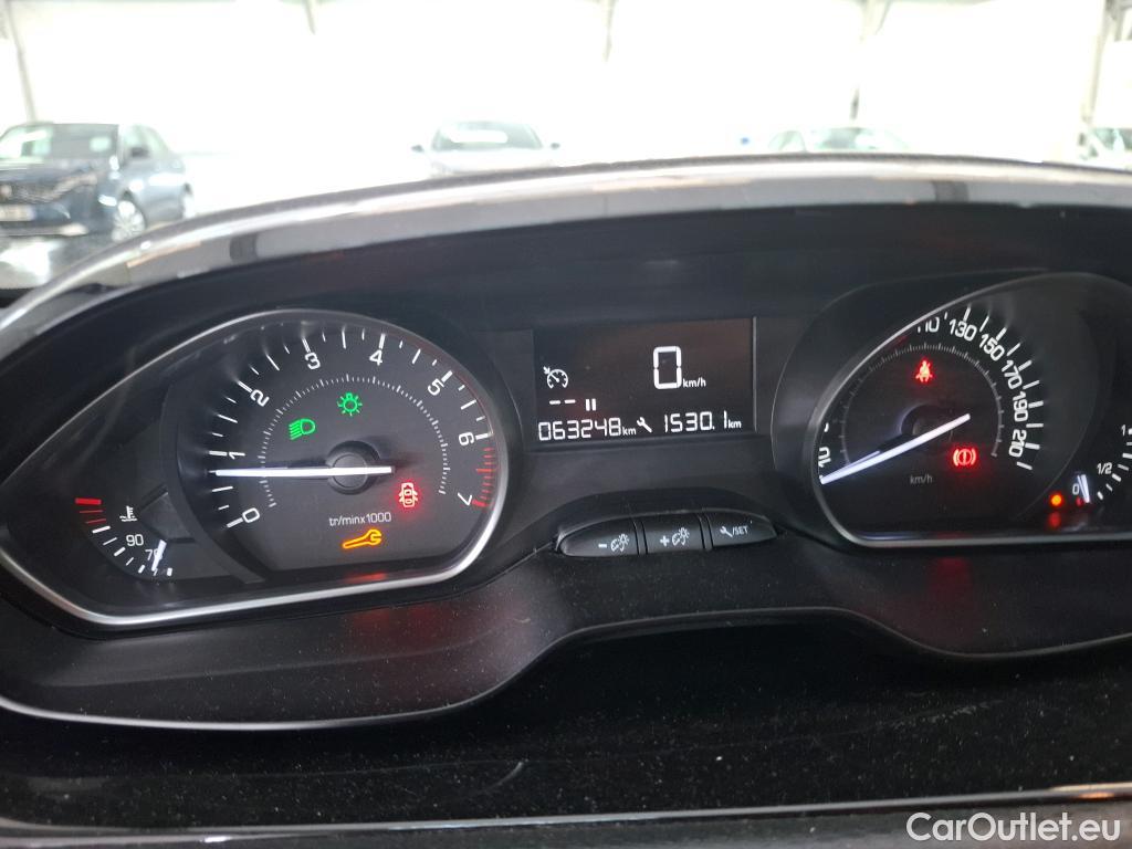  Peugeot  208  Signature 1.2 PureTech 80CV BVM5 E6dT #62