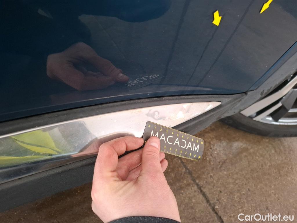  Peugeot  3008 PEUGEOT  / 2020 / 5P / SUV 1.6 HYBRID 225 E-EAT8 Allure Pack #10