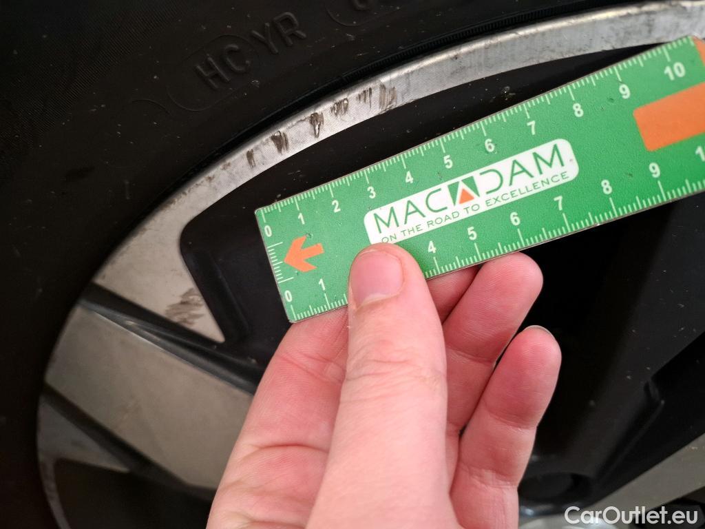  Peugeot  5008  GT Line 1.5 HDi 130CV BVA8 7 Sieges E6dT #20