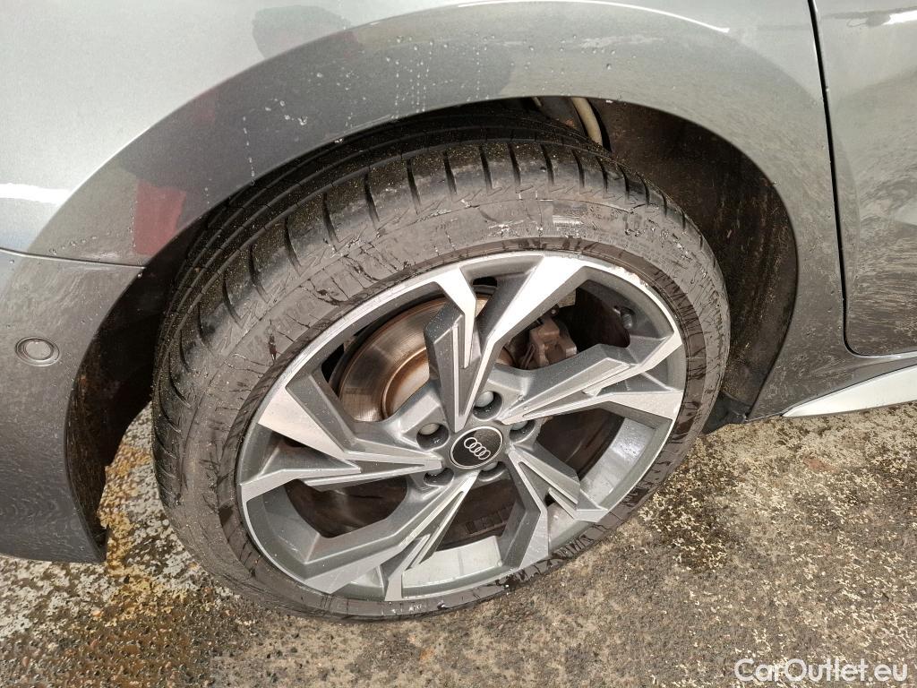  Audi  A3 AUDI  Sportback / 2020 / 5P / Berline 35 TFSI 150 MHEV S Tronic S Line #1