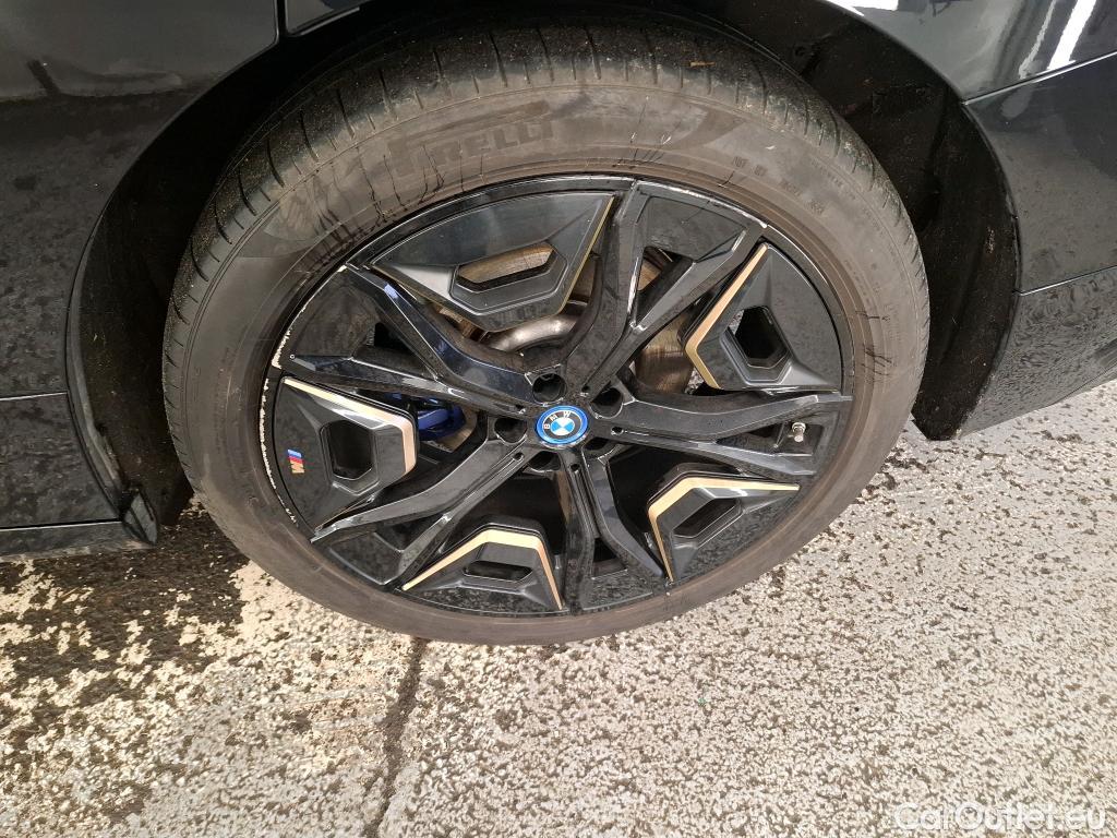  Bmw  iX Série  M60 111kWh BVA #21