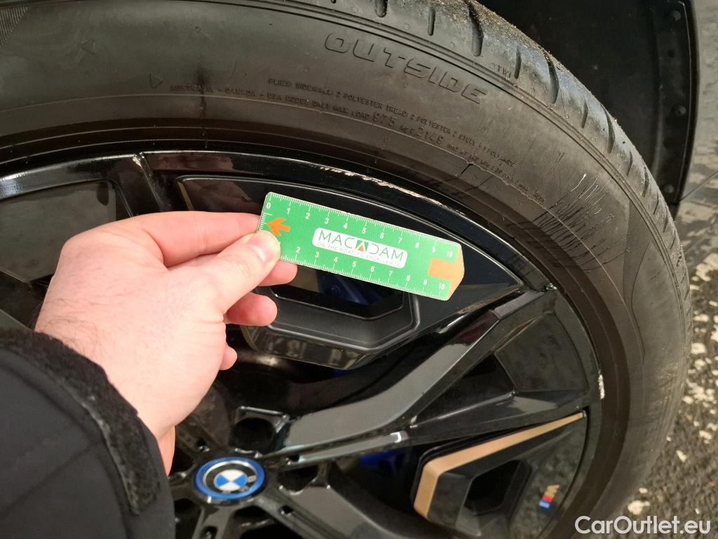  Bmw  iX Série  M60 111kWh BVA #18