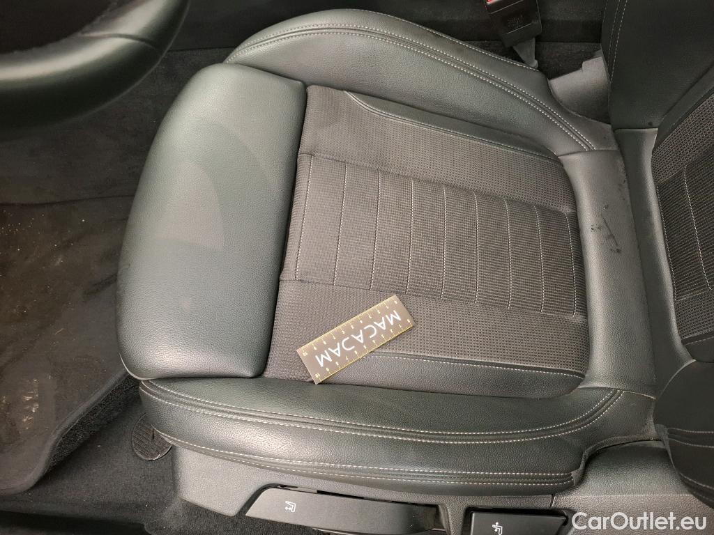  Bmw  Serie 3 BMW Série 3 Berline / 2018 / 4P / Berline 330e 292ch Business Design BVA8 Hybride #10