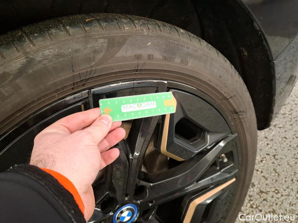  Bmw  iX Série  M60 111kWh BVA #24