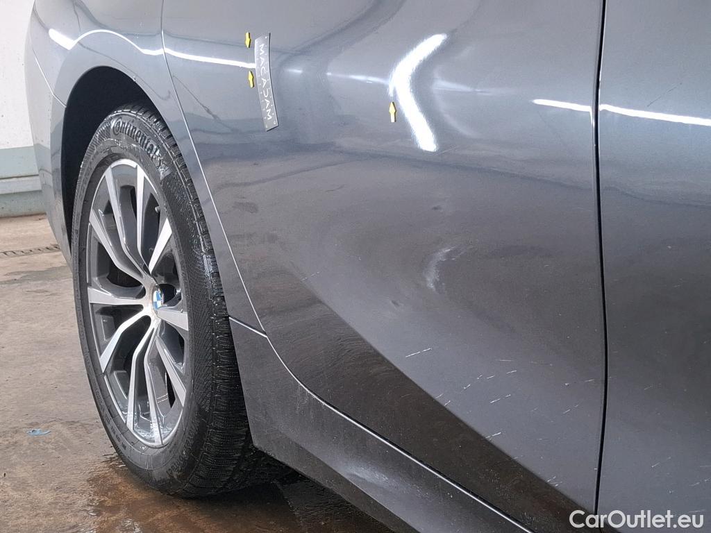  Bmw  Serie 3 BMW Série 3 Berline / 2018 / 4P / Berline 330e 292ch Business Design BVA8 Hybride #4