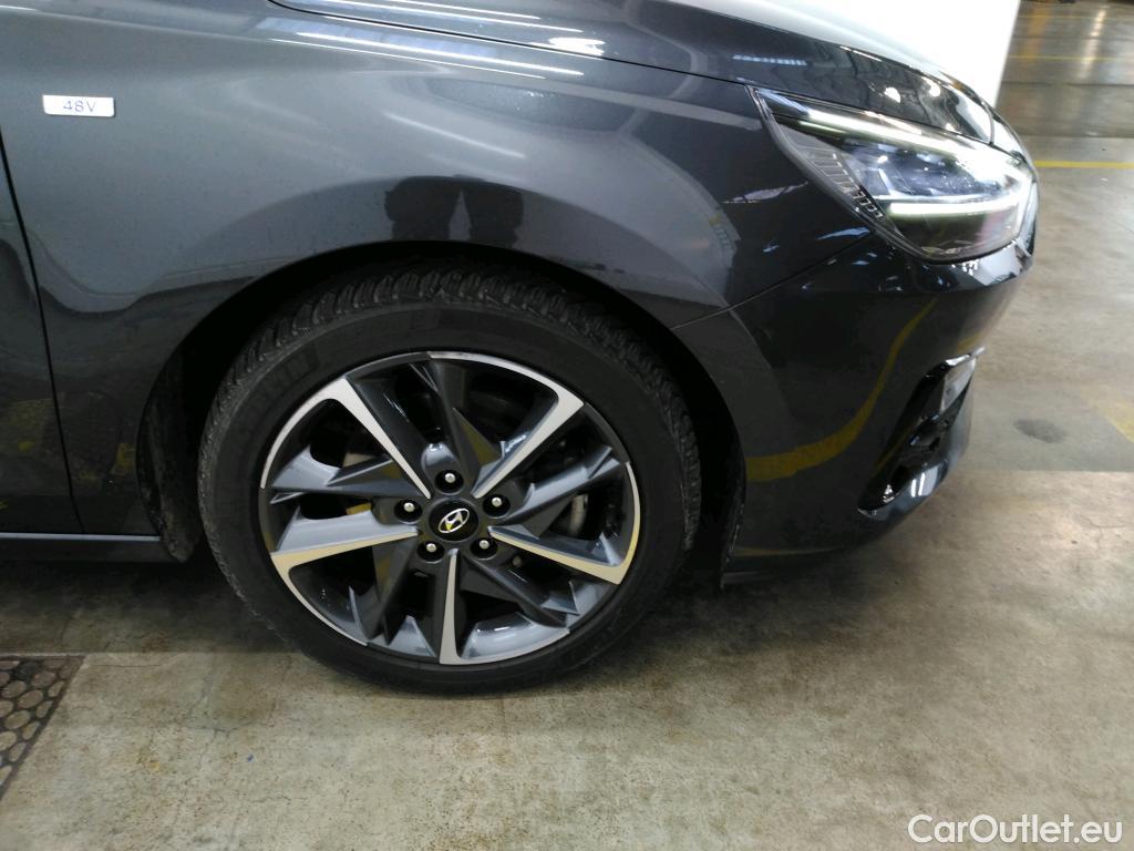  Hyundai  i30 HYUNDAI  Sport Wagon / 2020 / 5P / Break 1.0 T-GDI 120 MHEV I-MT CREATIVE SW #11