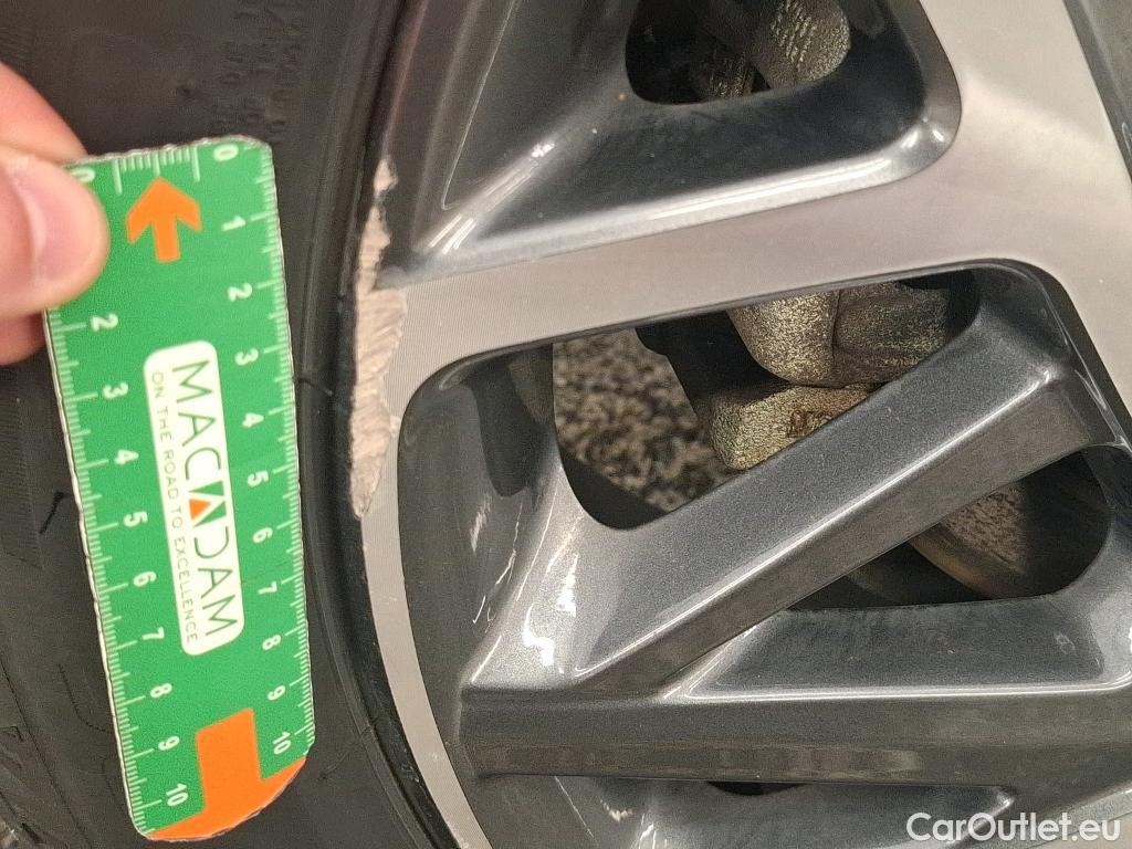  Hyundai  Konna HYUNDAI Kona / 2020 / 5P / SUV 1.6 HYBRID 141 EXECUTIVE HEV #26