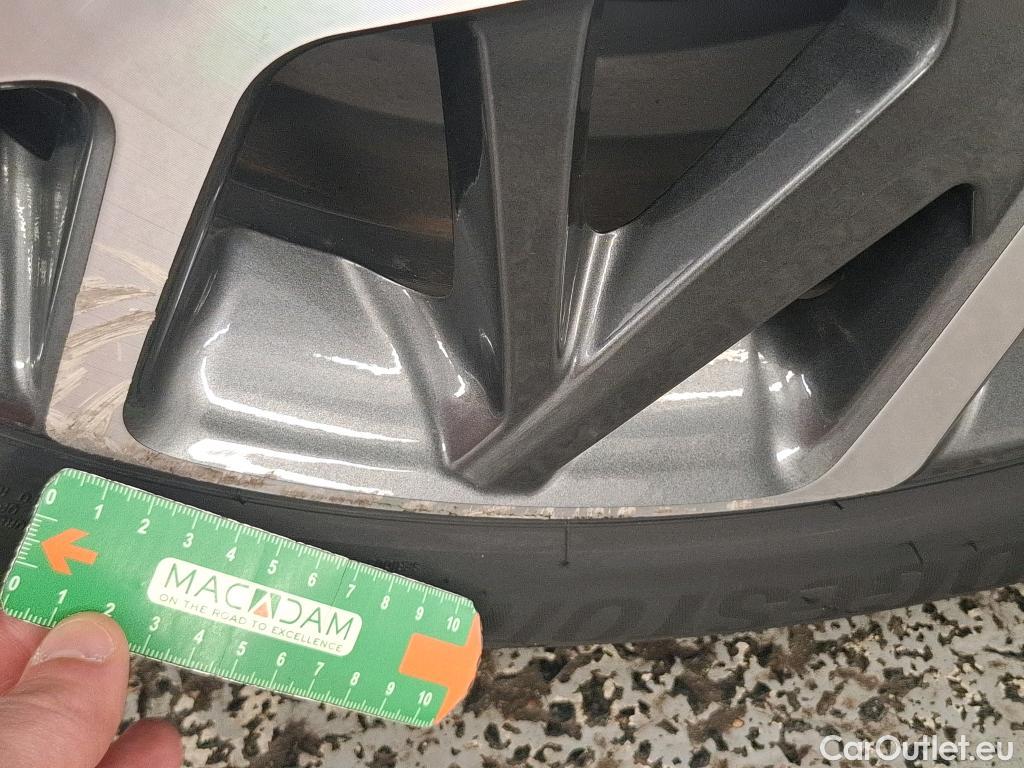  Hyundai  Konna HYUNDAI Kona / 2020 / 5P / SUV 1.6 HYBRID 141 EXECUTIVE HEV #19