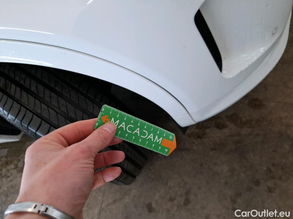  Land Rover  Discovery LAND ROVER  Sport / 2019 / 5P / SUV 1.5 P300e PHEV AUTO 4WD R-Dynamic S #1