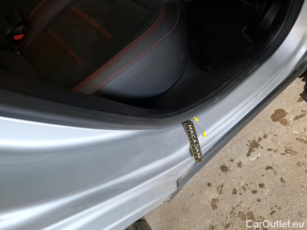  Mercedes  GLA MERCEDES-BENZ  / 2020 / 5P / SUV 1.3  250 e AMG LINE DCT #21