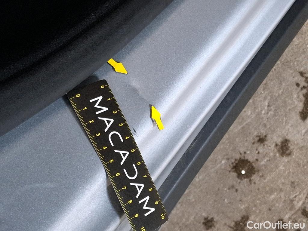  Mercedes  GLA MERCEDES-BENZ  / 2020 / 5P / SUV 1.3  250 e AMG LINE DCT #22