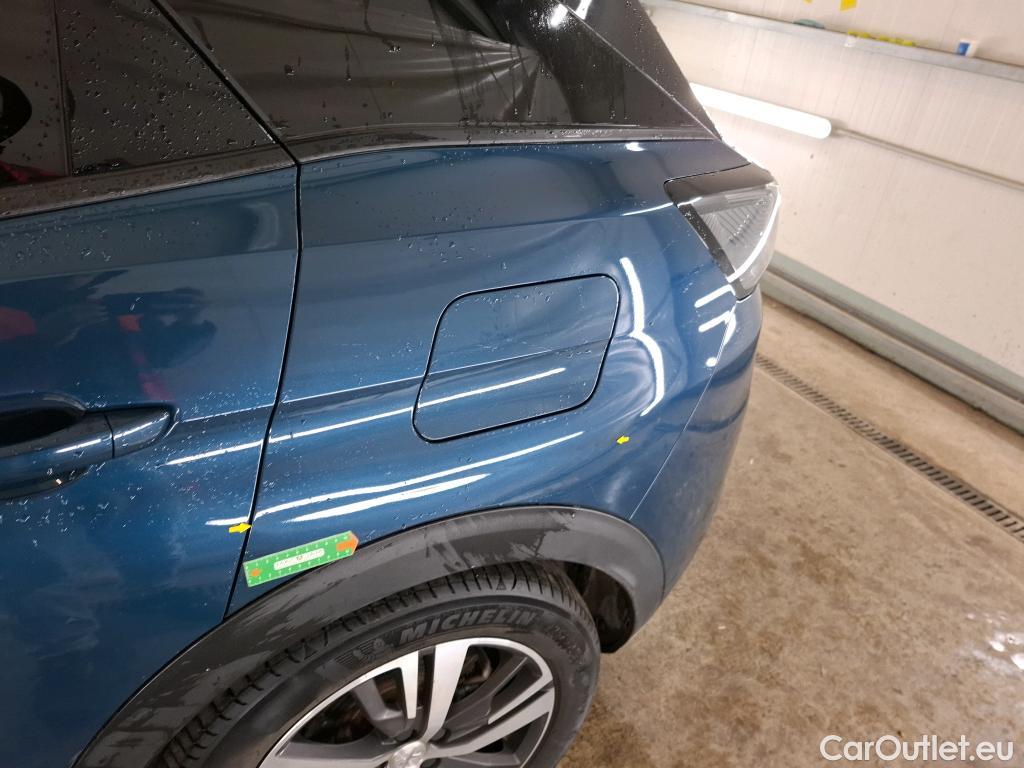  Peugeot  3008 PEUGEOT  / 2020 / 5P / SUV 1.6 HYBRID4 300 E-EAT8 Allure Pack #3