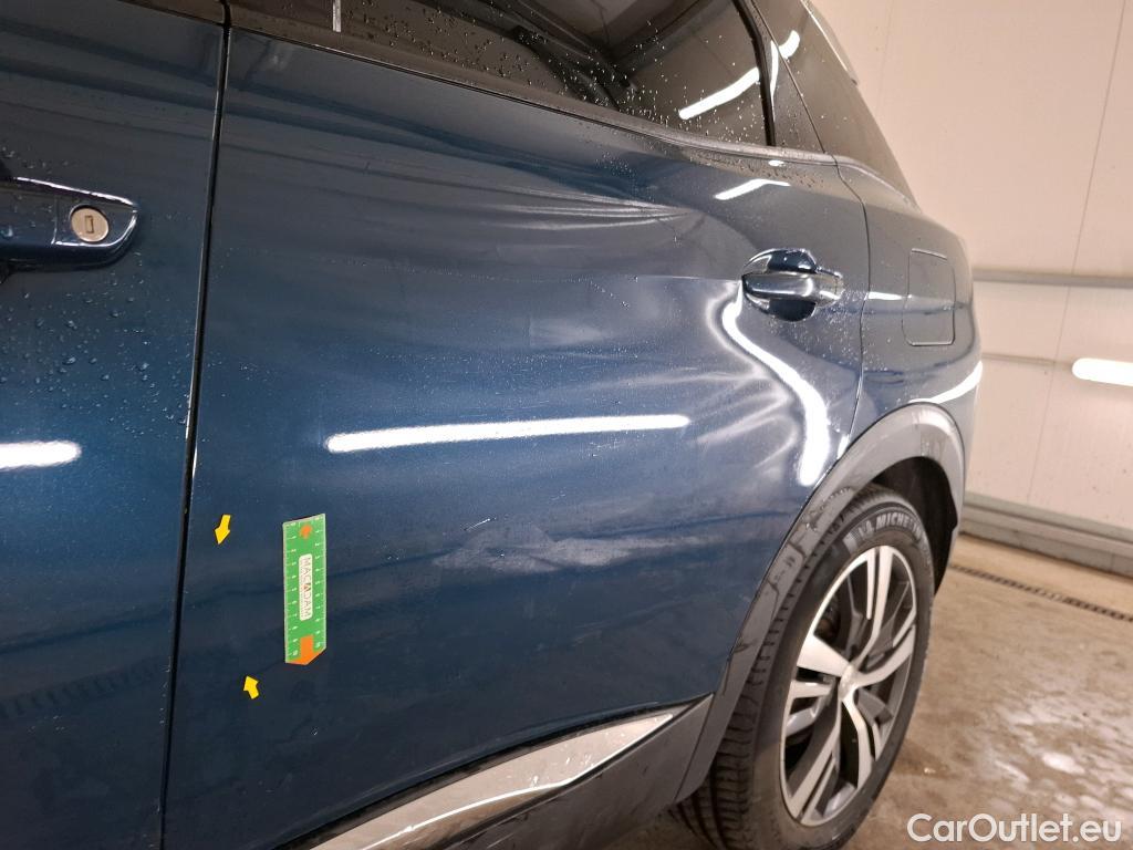  Peugeot  3008 PEUGEOT  / 2020 / 5P / SUV 1.6 HYBRID4 300 E-EAT8 Allure Pack #5