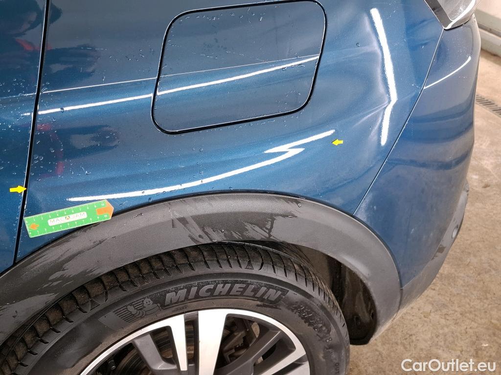  Peugeot  3008 PEUGEOT  / 2020 / 5P / SUV 1.6 HYBRID4 300 E-EAT8 Allure Pack #4