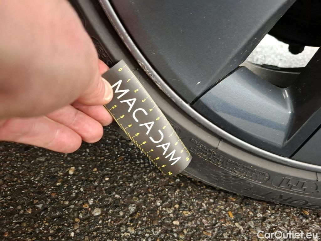  Tesla  Model 3 TESLA  / 2018 / 4P / Berline Grande Autonomie #11