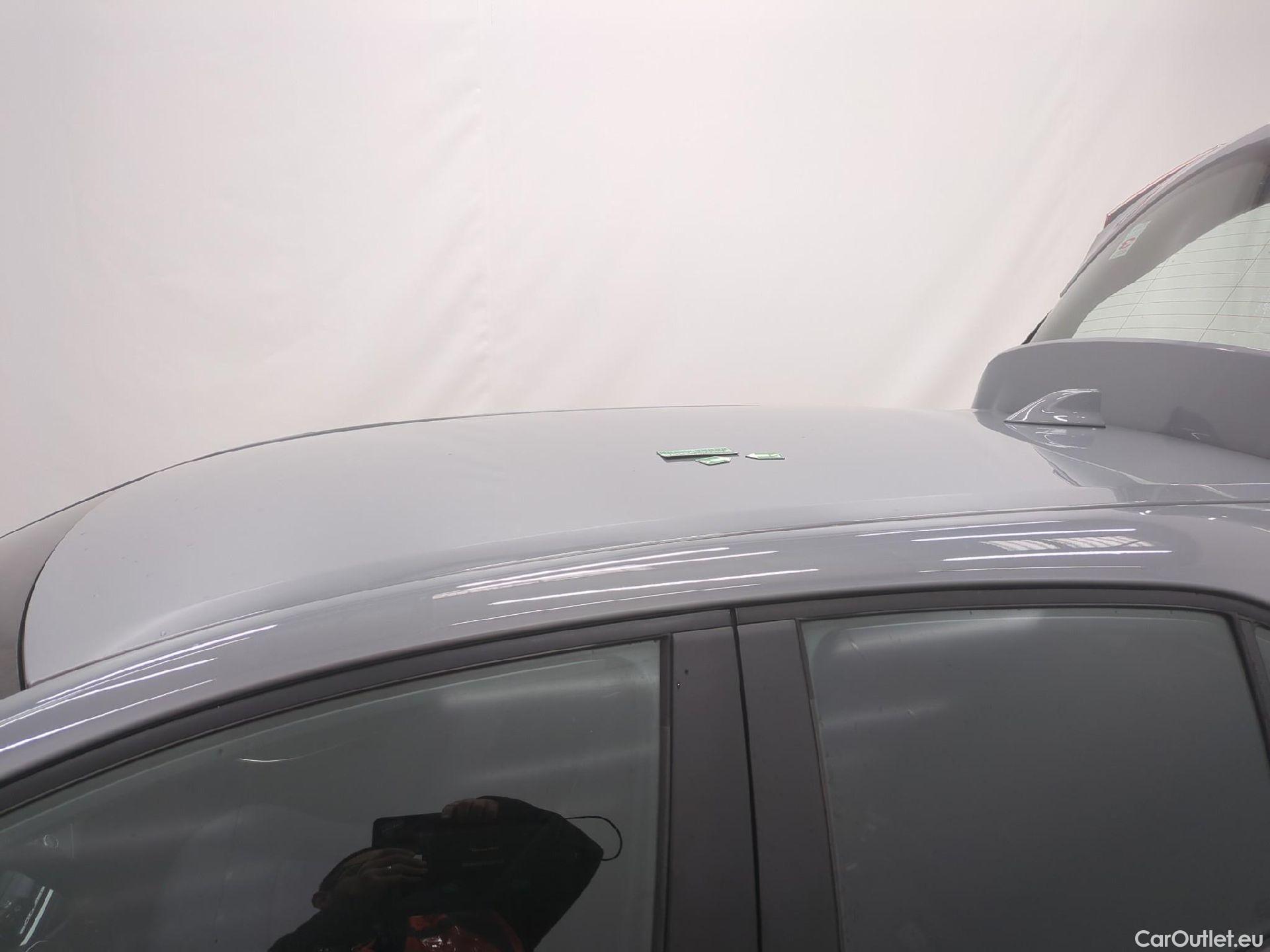  Toyota  Corolla TOYOTA  / 2018 / 5P / Berline Hybride 184h Dynamic Business Stage Acad #25