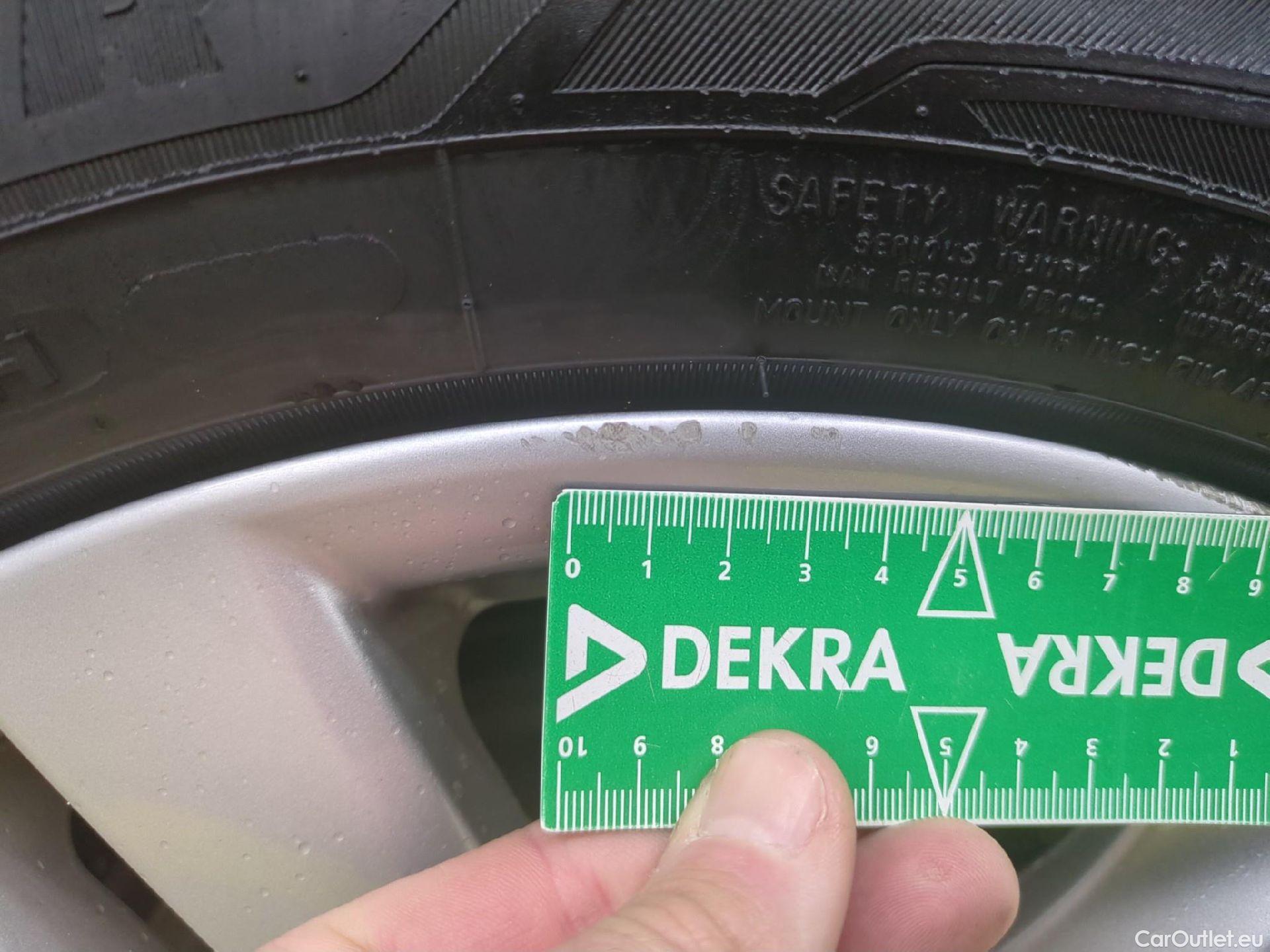  Toyota  Corolla TOYOTA  / 2018 / 5P / Berline Hybride 184h Dynamic Business Stage Acad #8