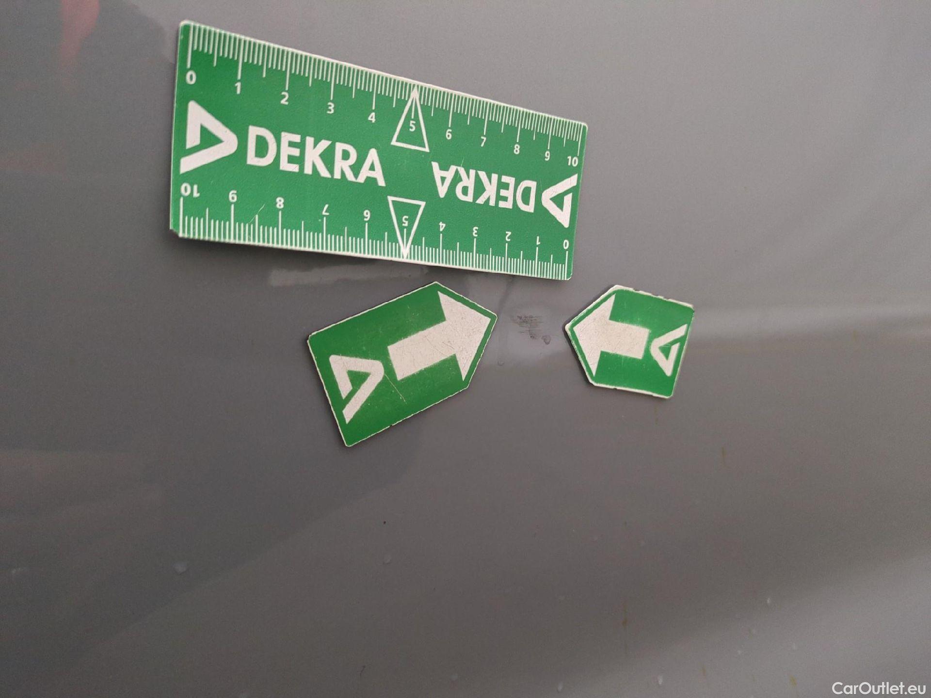  Toyota  Corolla TOYOTA  / 2018 / 5P / Berline Hybride 184h Dynamic Business Stage Acad #31