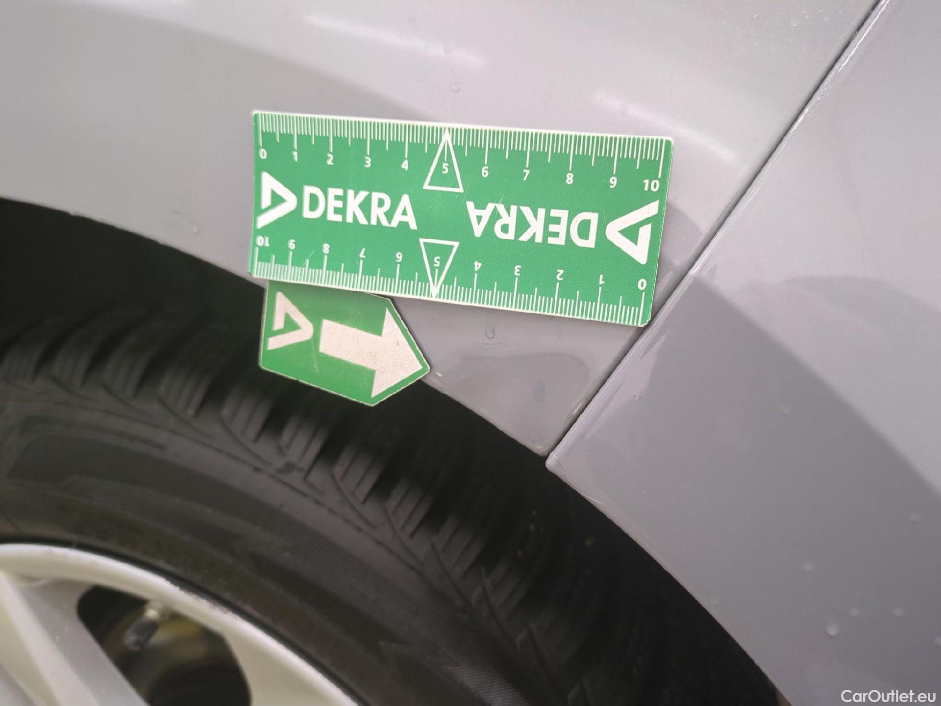  Toyota  Corolla TOYOTA  / 2018 / 5P / Berline Hybride 184h Dynamic Business Stage Acad #28