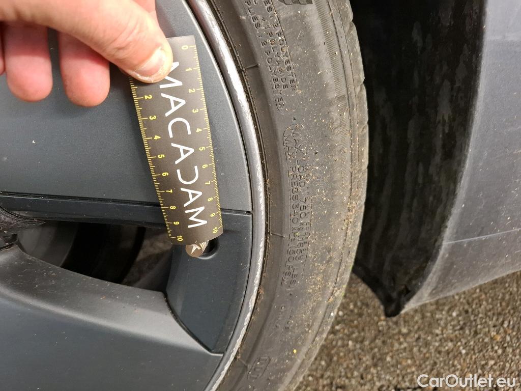  Tesla  Model 3 TESLA  / 2018 / 4P / Berline Grande Autonomie #5