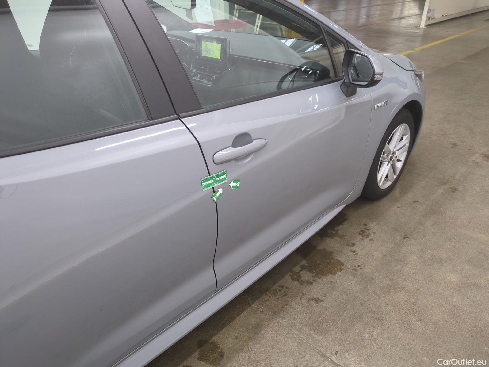  Toyota  Corolla TOYOTA  / 2018 / 5P / Berline Hybride 184h Dynamic Business Stage Acad #37