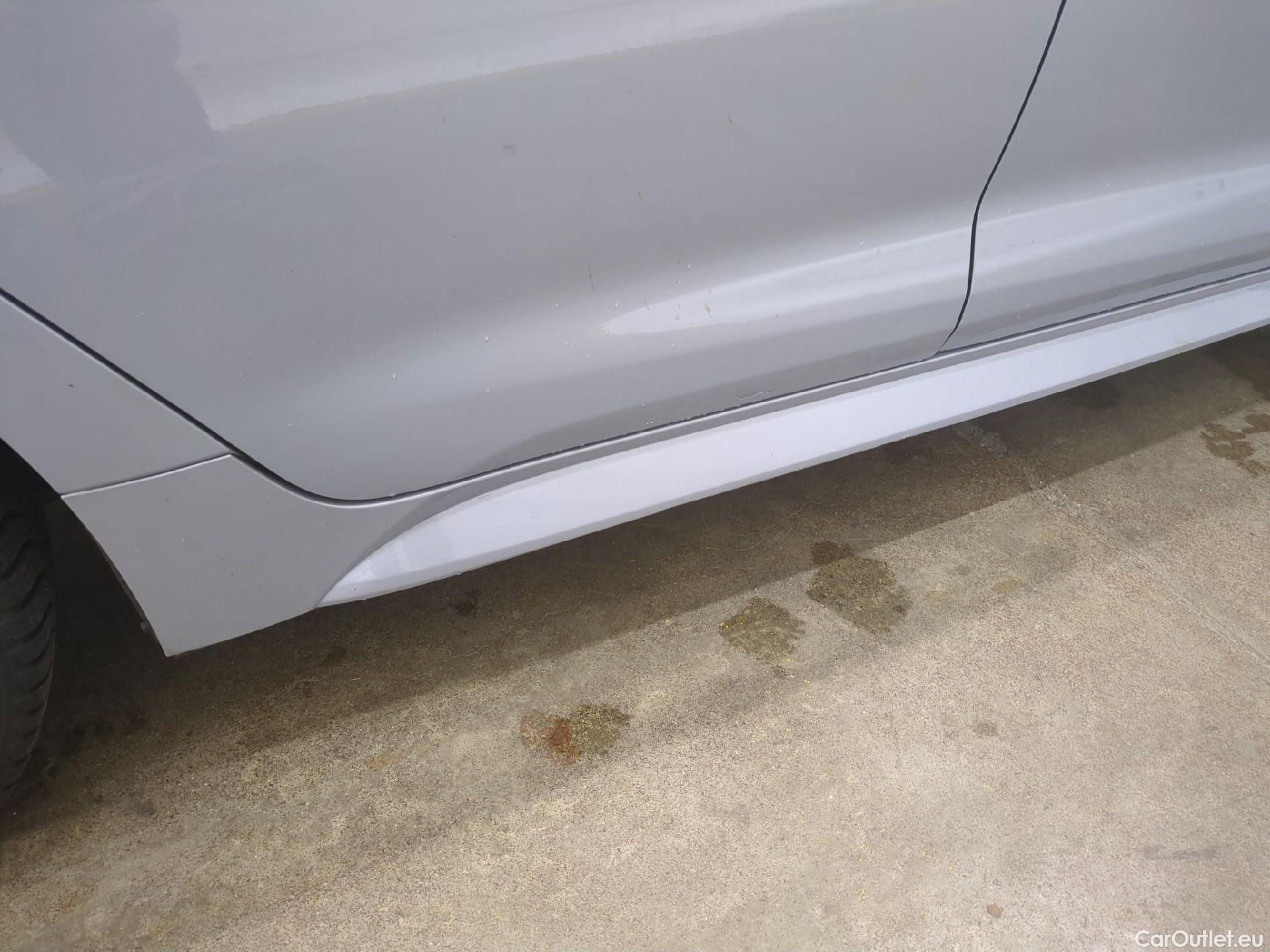  Toyota  Corolla TOYOTA  / 2018 / 5P / Berline Hybride 184h Dynamic Business Stage Acad #35