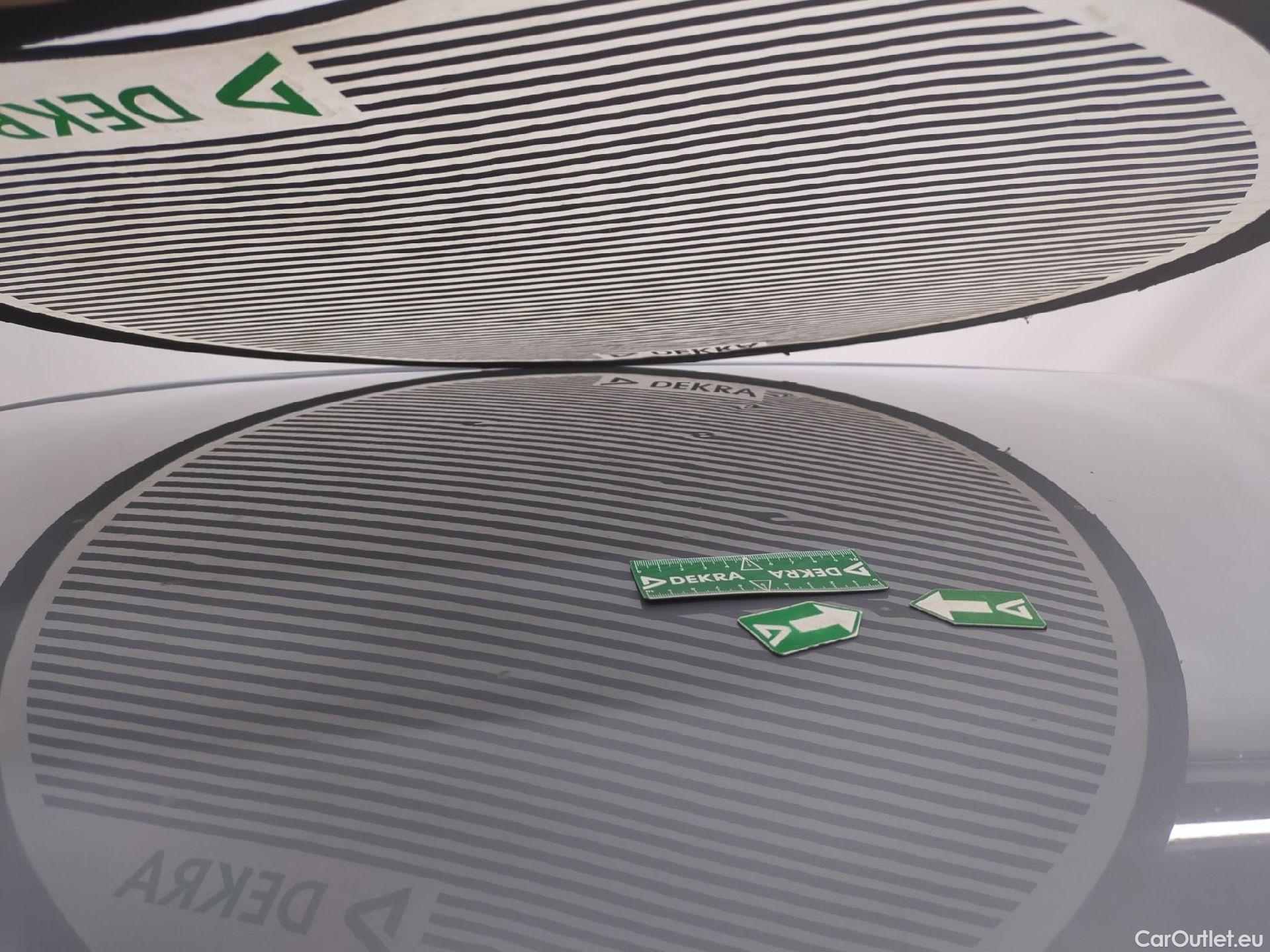  Toyota  Corolla TOYOTA  / 2018 / 5P / Berline Hybride 184h Dynamic Business Stage Acad #23