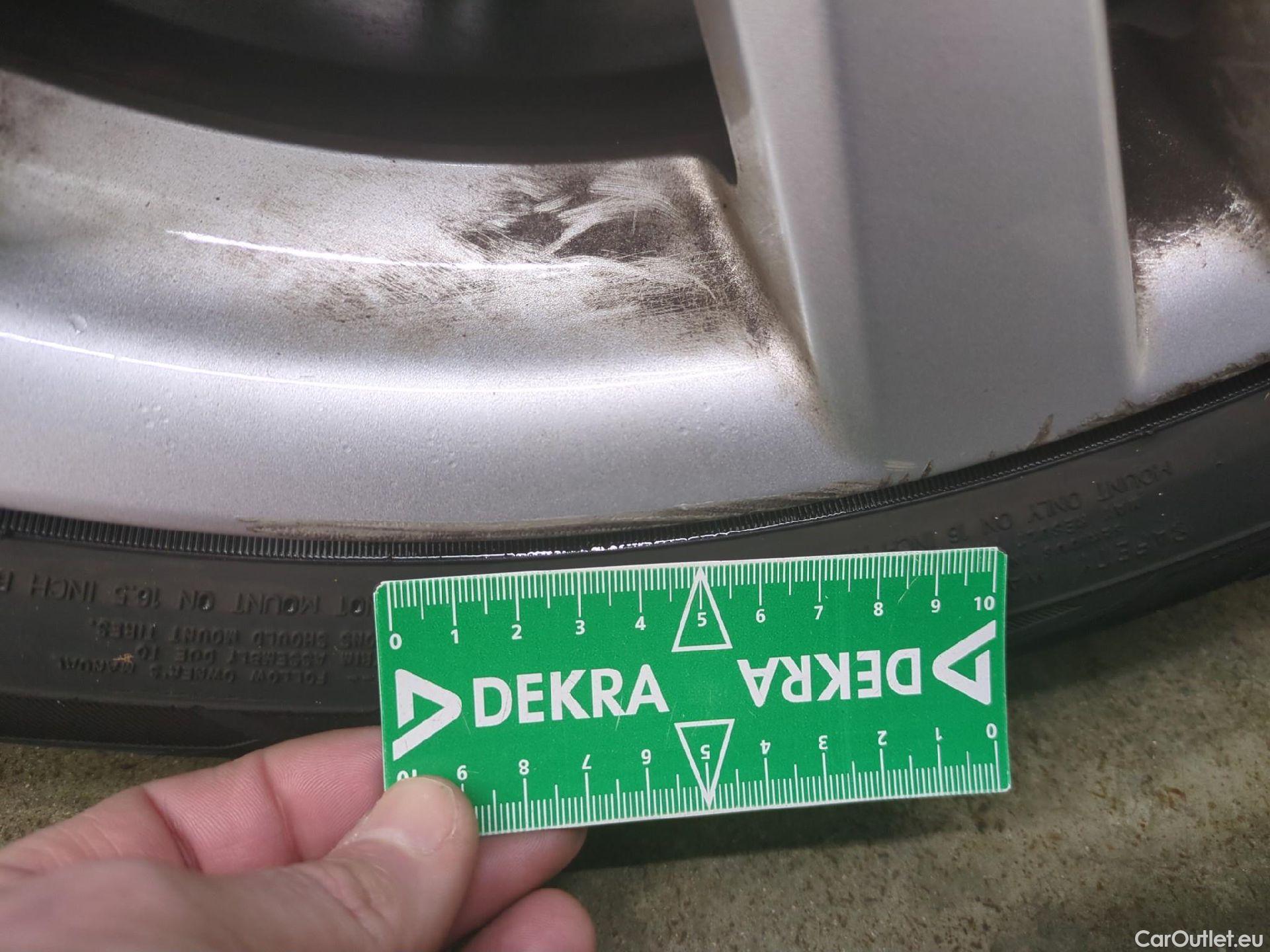  Toyota  Corolla TOYOTA  / 2018 / 5P / Berline Hybride 184h Dynamic Business Stage Acad #16