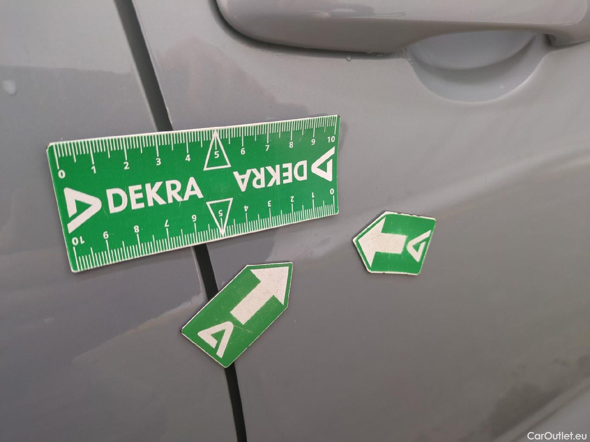  Toyota  Corolla TOYOTA  / 2018 / 5P / Berline Hybride 184h Dynamic Business Stage Acad #39