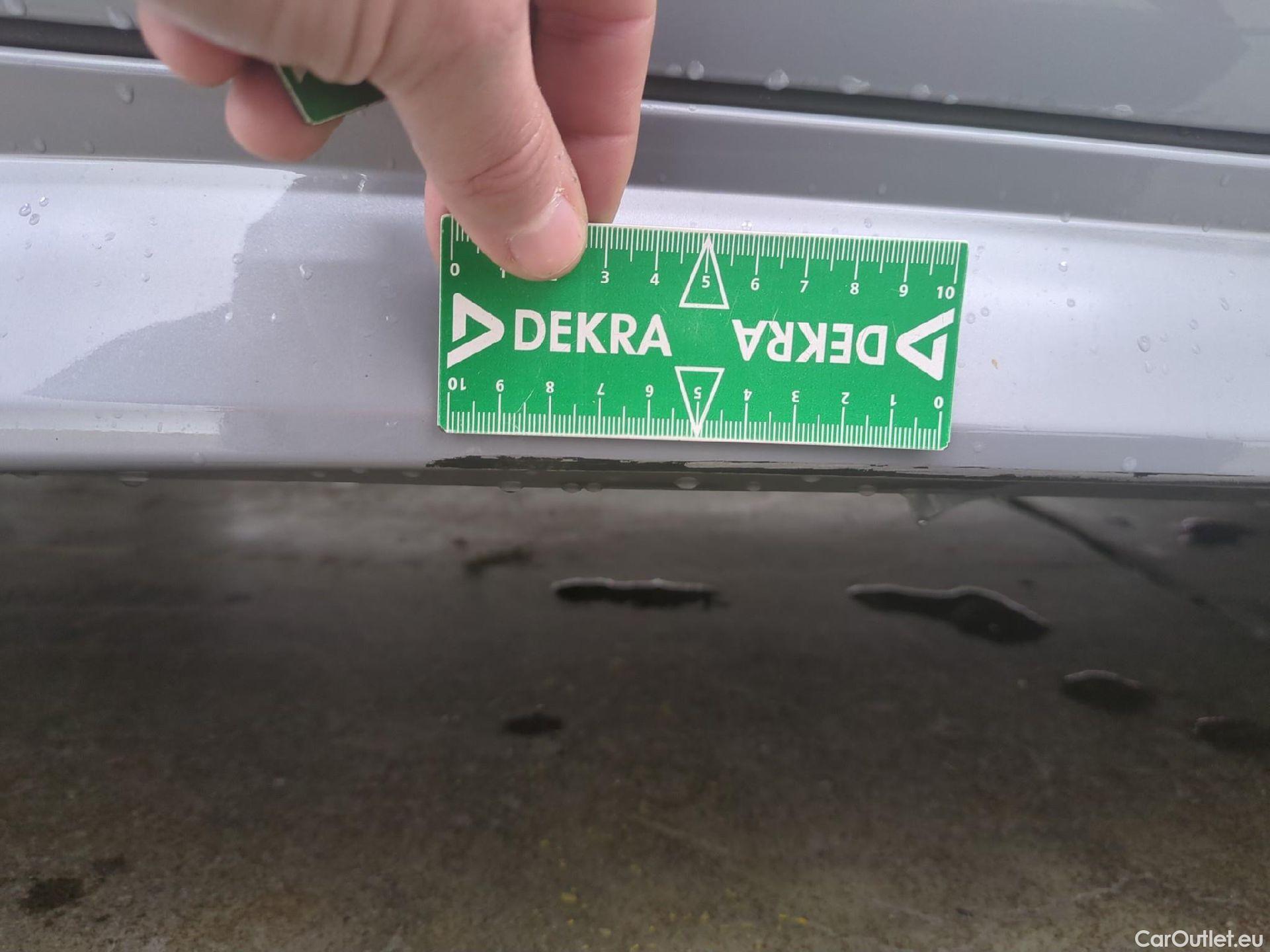  Toyota  Corolla TOYOTA  / 2018 / 5P / Berline Hybride 184h Dynamic Business Stage Acad #33