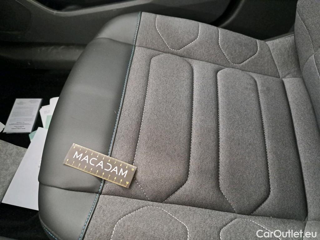  Citroen  C4 CITROEN  X / 2022 / 4P / Berline PureTech 130 S&S EAT8 Feel Pack #6