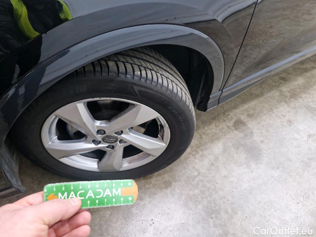  Audi  Q3  35 TDI Design luxe 2.0 TDI 150CV BVA7 E6dT #43