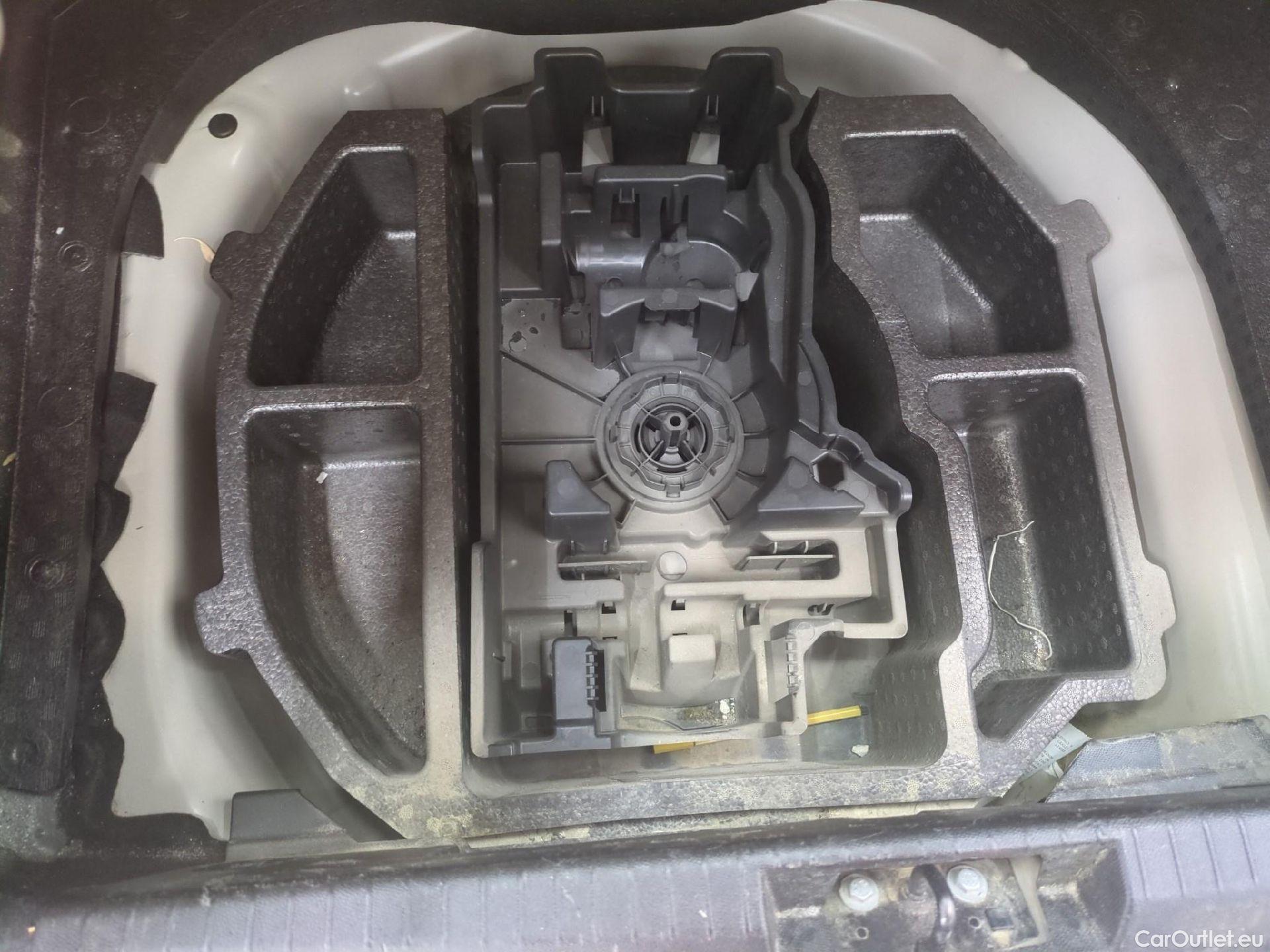  Peugeot  208  Premium 1.5 HDi 100CV BVM6 E6d #17