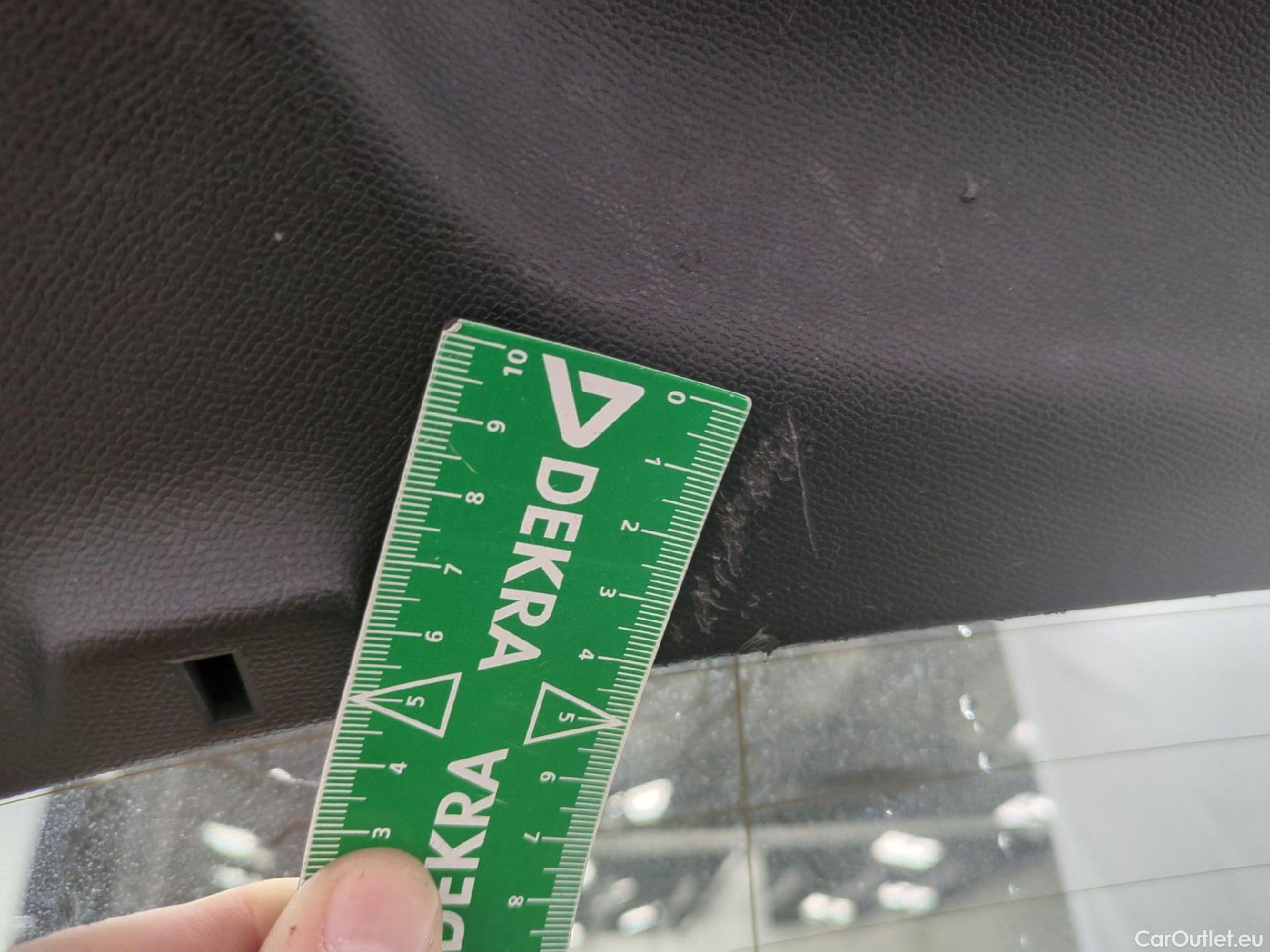  Peugeot  208  Premium 1.5 HDi 100CV BVM6 E6d #33