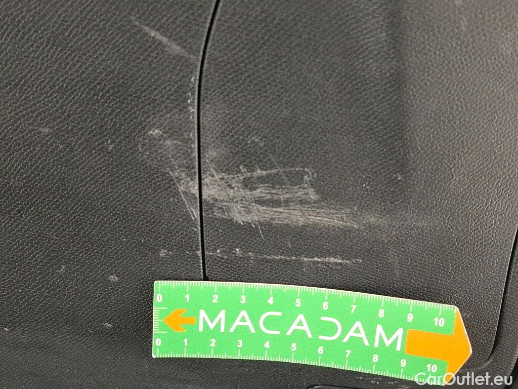  Peugeot  3008  II Allure Pack 1.5 HDi 130CV BVA8 E6d #34