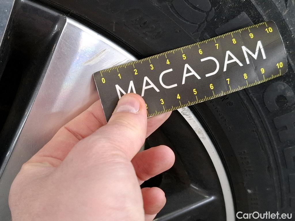  Peugeot  3008 PEUGEOT  2020 5P SUV 1.6 HYBRID 225 EAT8 Allure Pack #51