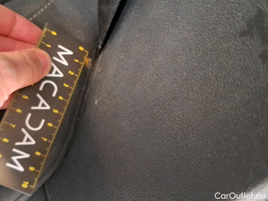  Volkswagen  Polo VOLKSWAGEN  / 2017 / 5P / Berline 1.0 TSI 95 Lounge Business #2